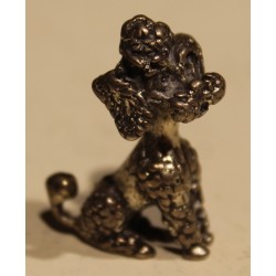 Caniche miniature en argent