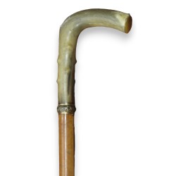 Walking stick with a horn handle