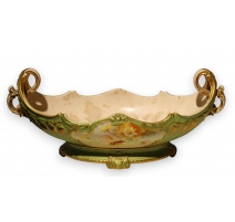 Coupe en porcelaine verte