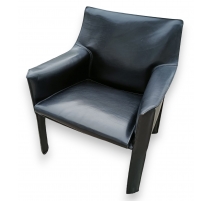 Fauteuil 414 Cab en cuir noir par Mario BELLINI