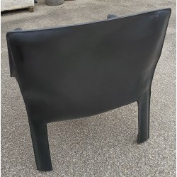 414 Cab armchair in black leather by Mario at  Moinat SA  - Antiques and home décor