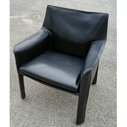 414 Cab armchair in black leather by Mario at  Moinat SA  - Antiques and home décor