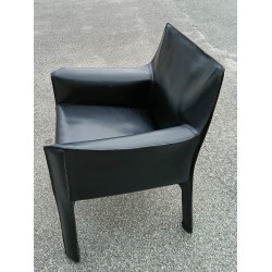 414 Cab armchair in black leather by Mario at  Moinat SA  - Antiques and home décor