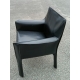 Fauteuil 414 Cab en cuir noir par Mario BELLINI