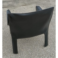 414 Cab armchair in black leather by Mario at  Moinat SA  - Antiques and home décor