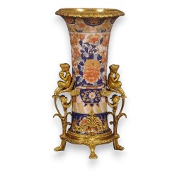 Vase \"Bacchus\" en porcelaine et bronze