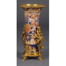 Vase \"Bacchus\" en porcelaine et bronze