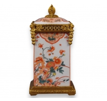 Boite réctangulaire Fleurs en porcelaine et bronze