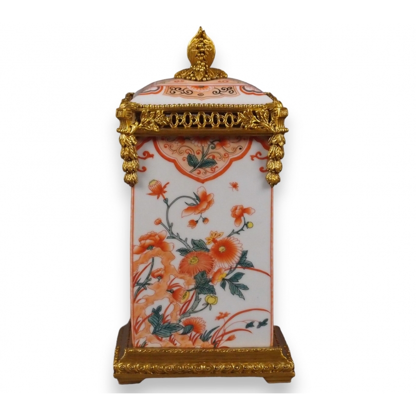 Boite réctangulaire Fleurs en porcelaine et bronze