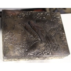 "Eagle" metal box