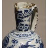 Carafe en faience de Delft