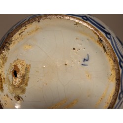 Carafe en faience de Delft