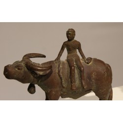 Paire de boeufs en bronze indonésien