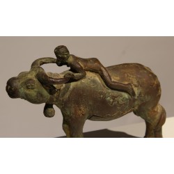 Paire de boeufs en bronze indonésien