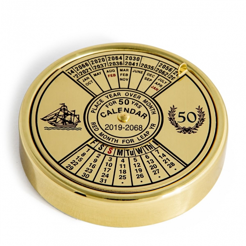 Calendrier 50 ans, laiton poli
