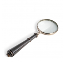 Loupe avec manche en bois noirci