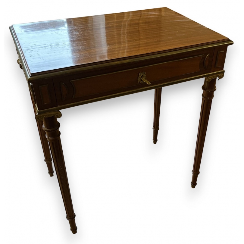 Table d'appoint rectangulaire style Louis XVI