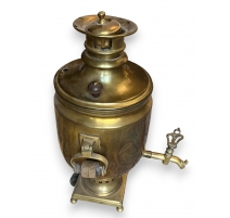 Samovar en laiton