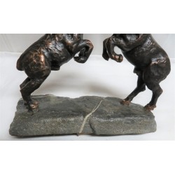 Combat de Bouquetins en bronze signé REUSSNER