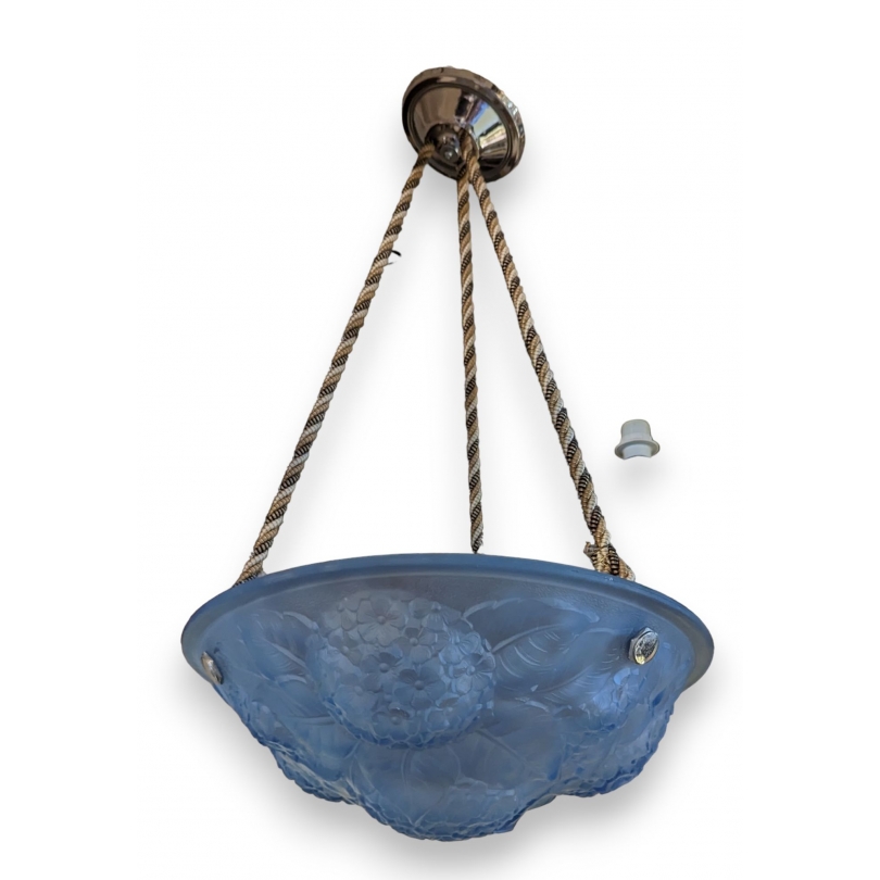 Suspension conique mésange bleue en métal recyclé