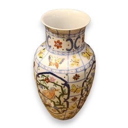 Kaiser porcelain vase
