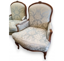 Paire de bergères style Louis XV, damas bleu