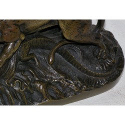 Bronze "Leopard and Monitor Lizard" signed BARYE, from Moinat SA – Antiques and decorative arts