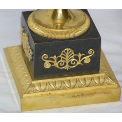 Pair of Empire-style urns. Paris. From Moinat SA – Antiques and Decor