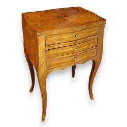 Travailleuse style Louis XV en bois de rose