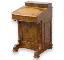 Davenport desk with 1 door and