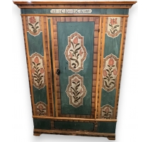 Armoire peinte datée 1800