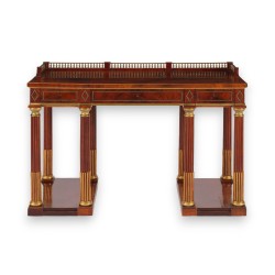 Neoclassical console supported by eight columns
