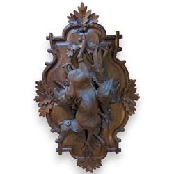 Panoplie Cerf en noyer sculpté