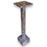 Colonne en marbre rouge