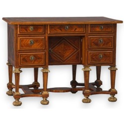 Bureau Mazarin.