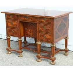 Mazarin Desk. at  Moinat SA  - Antiques and home décor