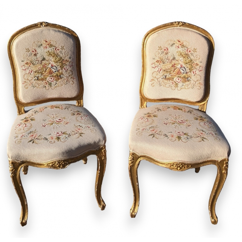 Paire de chaises style Louis XV doré