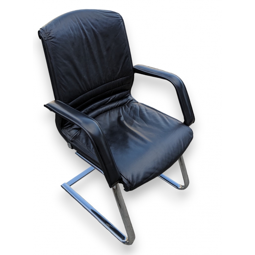 Fauteuil Freischwinger Girsberger Trilax