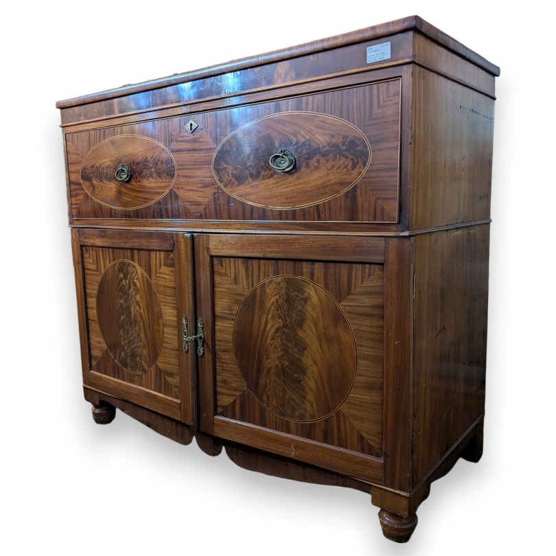 Secretaire.