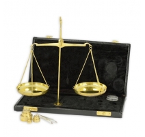 Balance d'apothicaire en laiton