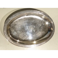 Teekanne und Etagere im Directoire-Stil. Bei  Moinat SA  – Antiquitäten und Dekoration