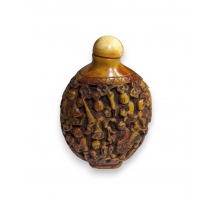 Snuff bottle moulée