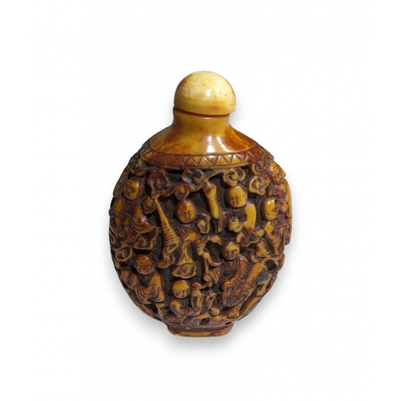 Snuff bottle moulée