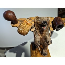Porte-pipes Ours en bois sculpté