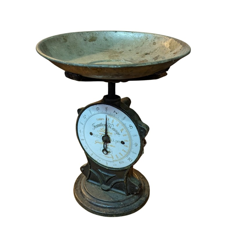 "Familien Waage Gloria" scales