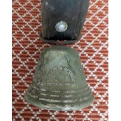 Petite cloche en bronze décor édeweiss et chèvre