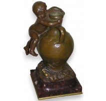 Bronze "Enfant et amphore" signé Hip. MOREAU