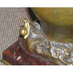 Bronze sculpture ‘Child and Amphora’, signed ‘Hip. MOREAU’, at Moinat SA – Antiques and Decorative Arts