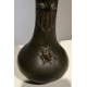 Vase "Scarabée" en bronze signé C. REUSSNER
