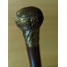 Canne pommeau en laiton repoussé